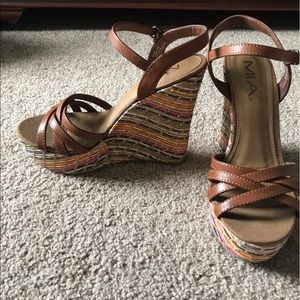 Great Conditon Mia multi color leather wedge!